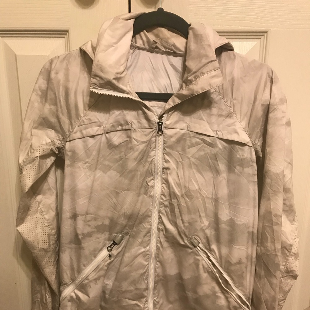 Lululemon wind breaker. Size 2.